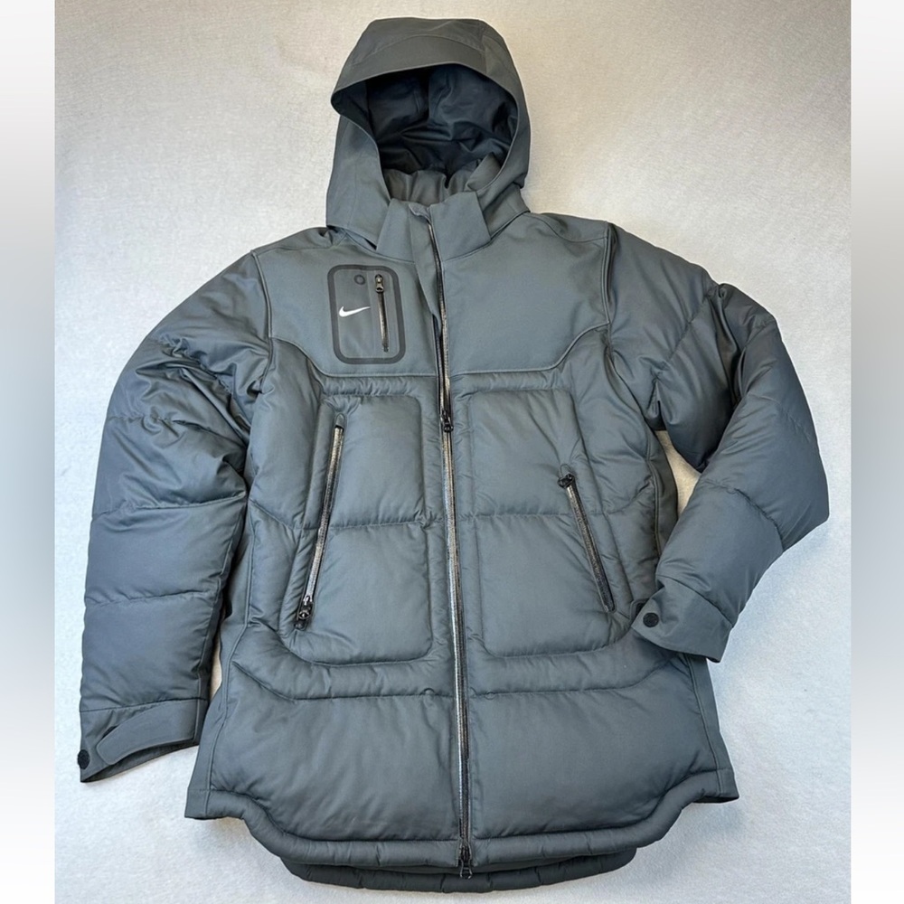 Nike Jacket Gray 378068-010 Thick Insulated Hooded Thick Tech Paneled Puffer